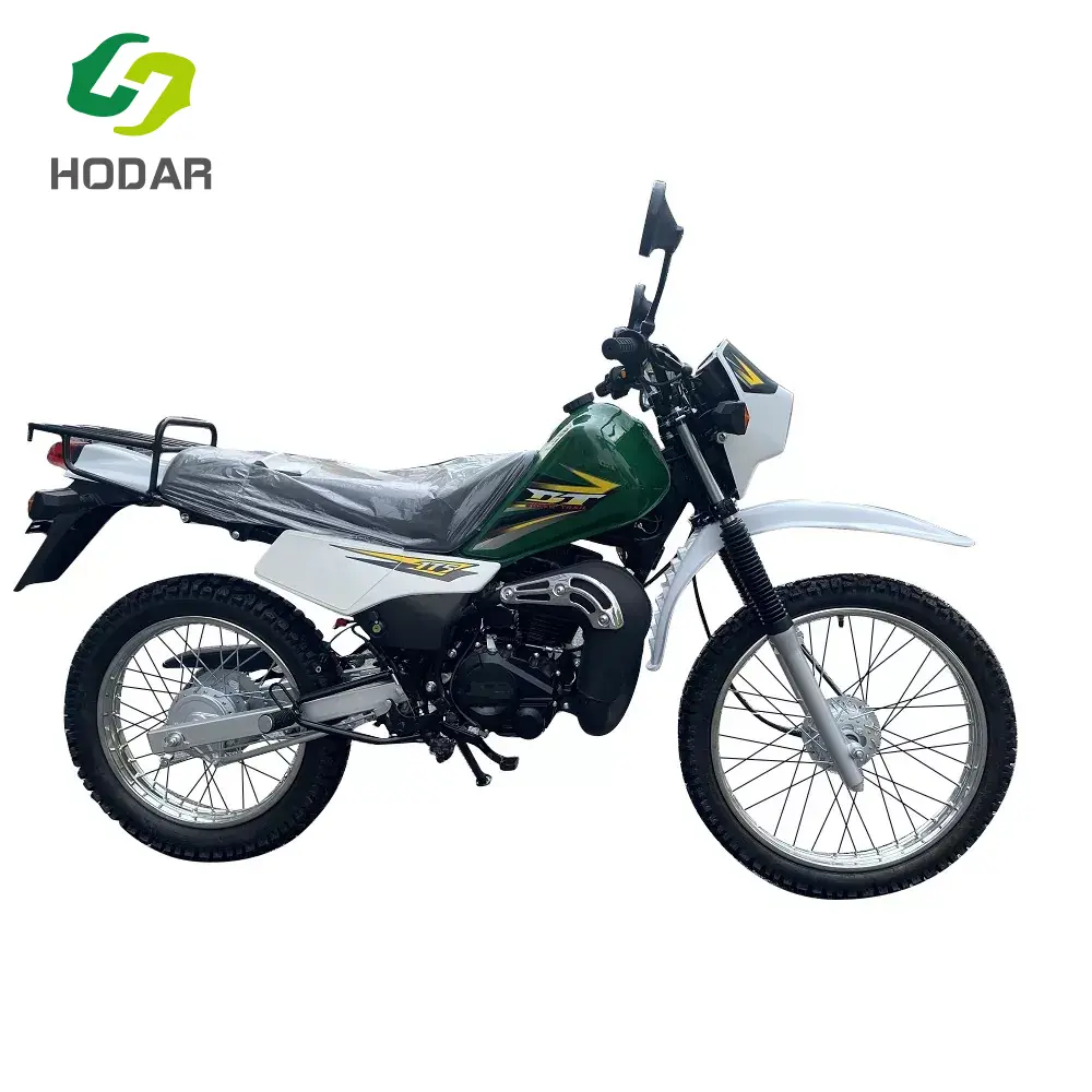 Är DT125 Dirtbike Motorcykel en högt ansedd modell i terrängmotorcykelgemenskapen?